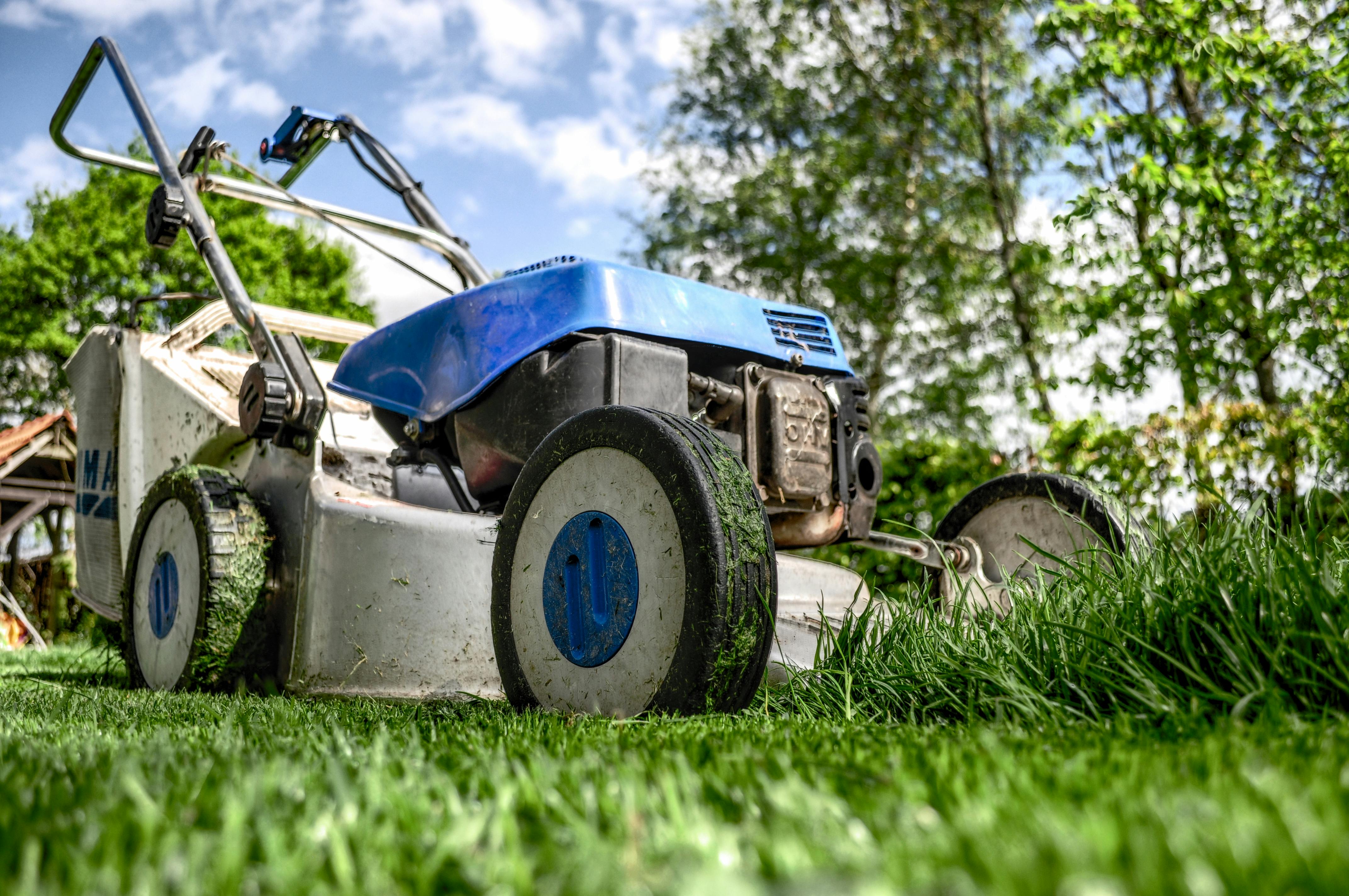 Lawn mower repair in Owen Sound including riding mowers and lawn tractors